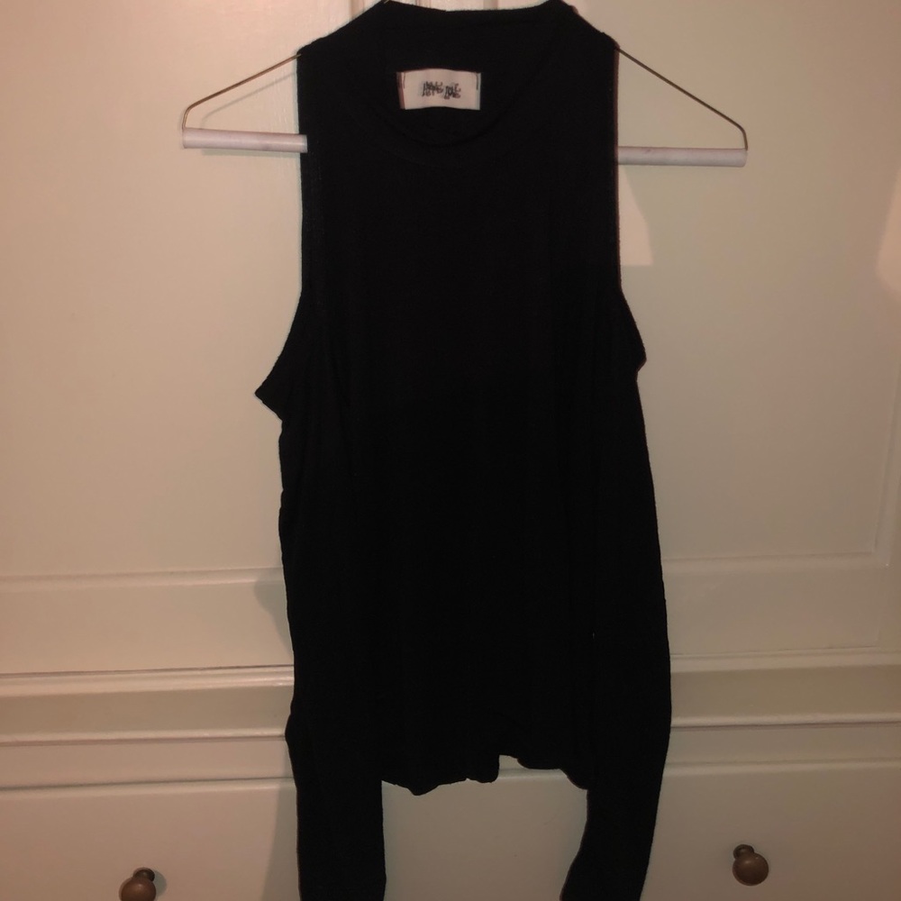 Black long sleeve shirt with the shoulders cut